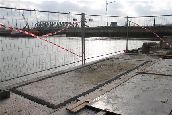 Boren in kaaimuren van Deurganckdok Haven Antwerpen - Van Kempen Betonboringen